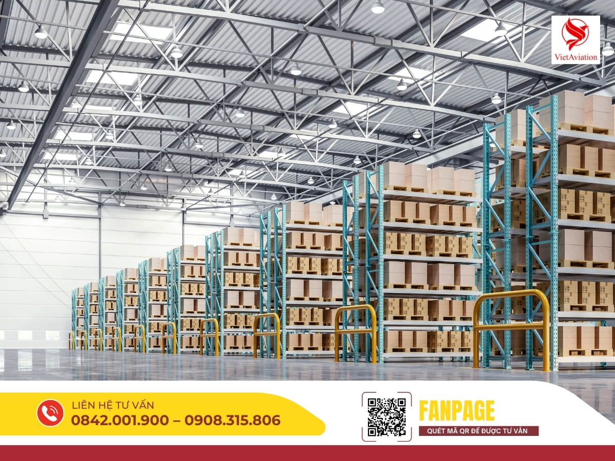 Kho bãi lưu trữ và xử lý hàng hóa chuyển phát nhanh đi Trung Quốc tại TPHCM.
