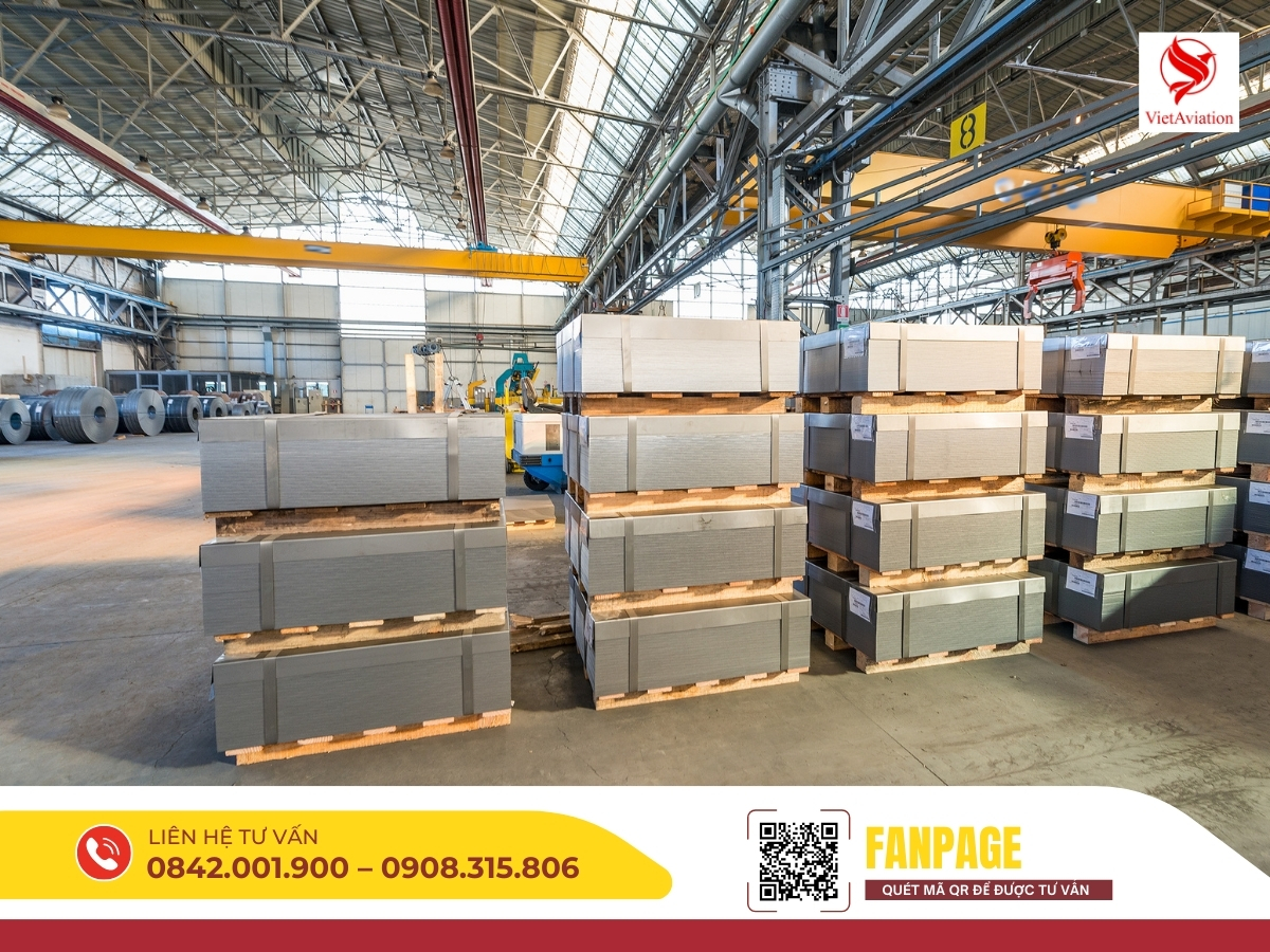 Kho hàng VietAir Cargo chuẩn bị vận chuyển quốc tế, tối ưu cho dịch vụ chuyển phát nhanh Việt Nam Trung Quốc.