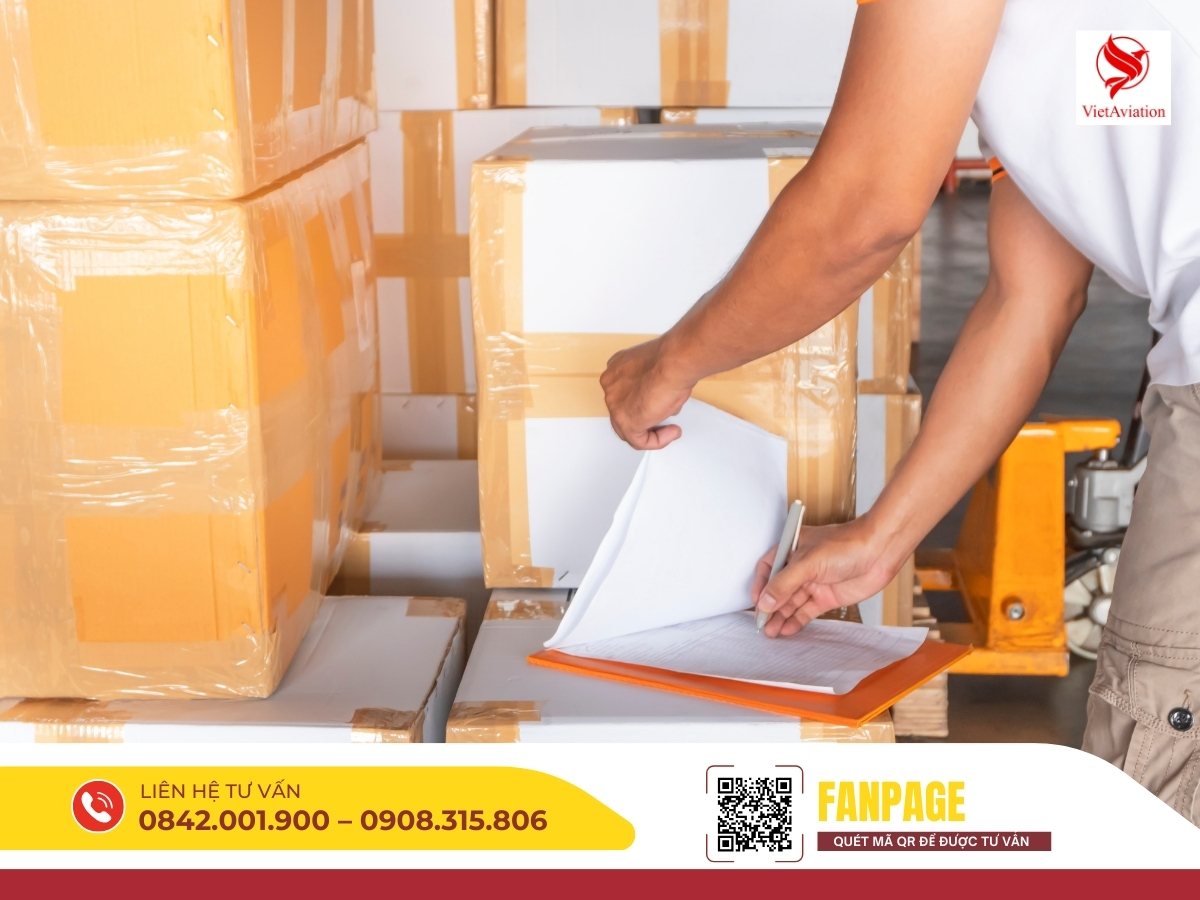 Thủ tục kiểm tra và khai báo hải quan cho dịch vụ chuyển phát nhanh Việt Nam Trung Quốc.