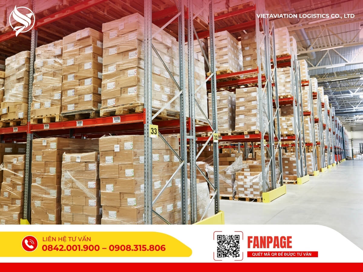 Hệ thống kho chứa hiện đại giúp quản lý hàng hóa thuê vận chuyển từ Trung Quốc về Việt Nam.