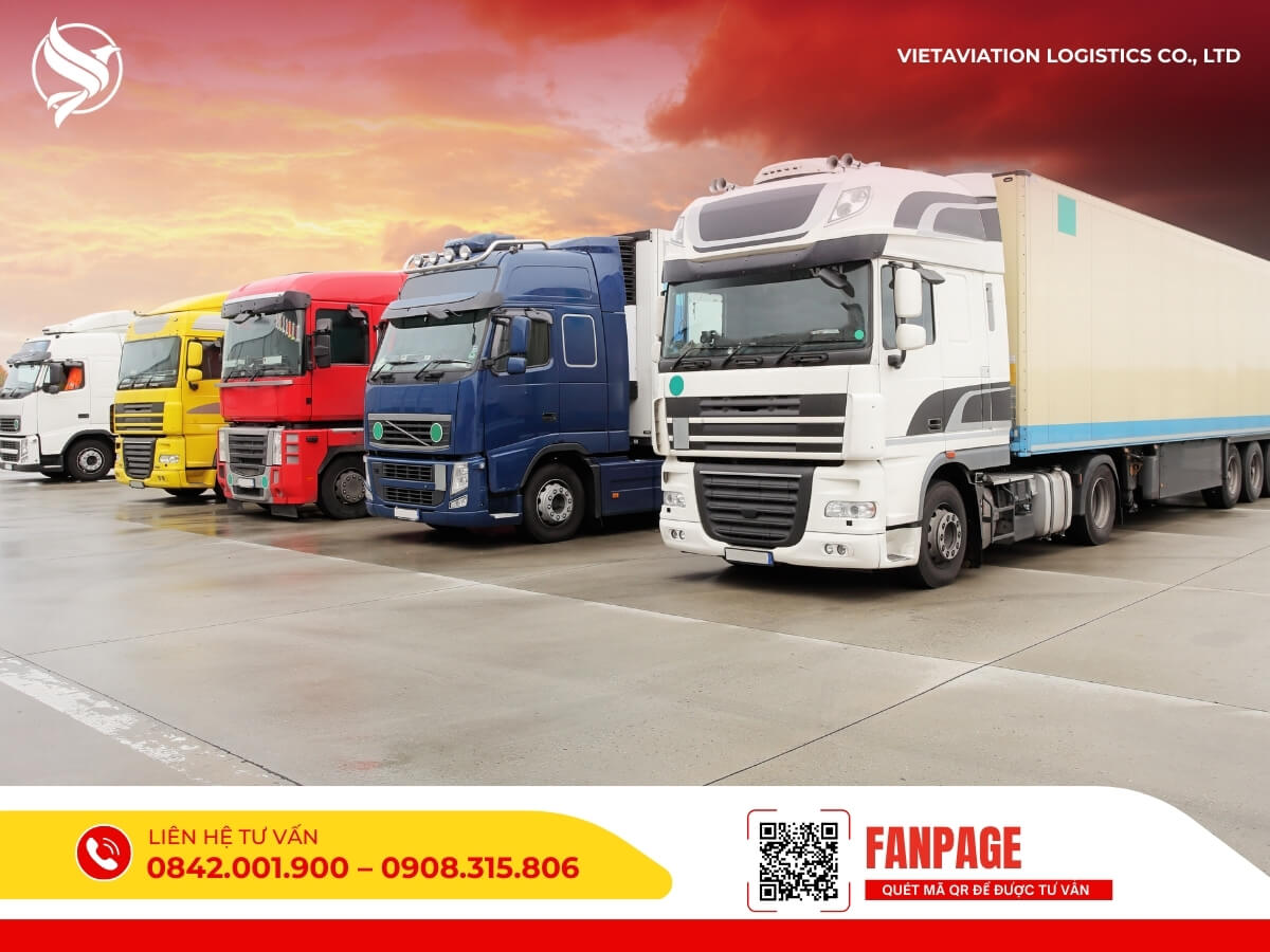 Dàn xe container nhiều màu sắc dùng trong dịch vụ thuê vận chuyển đặt hàng Trung Quốc về Việt Nam.