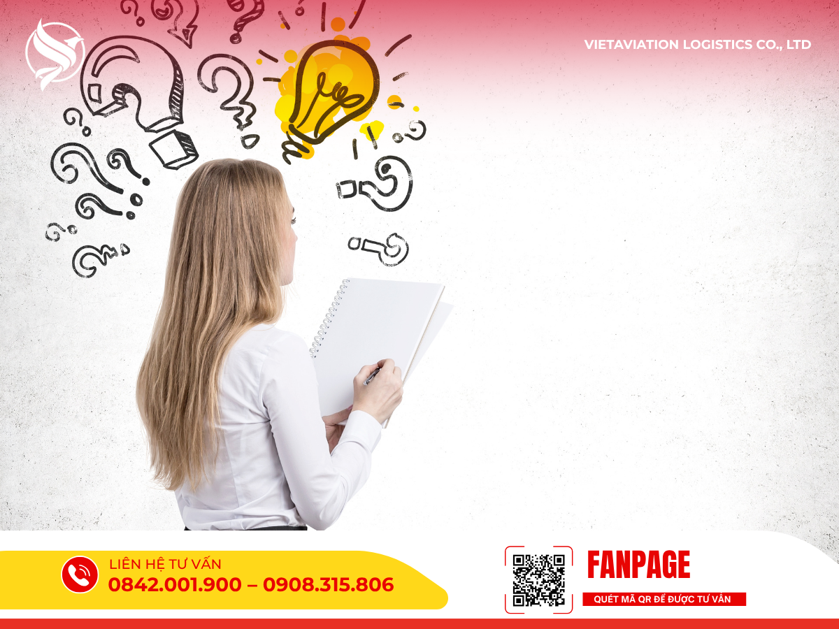 Một người đang tìm kiếm giải đáp cho các thắc mắc về logistics.