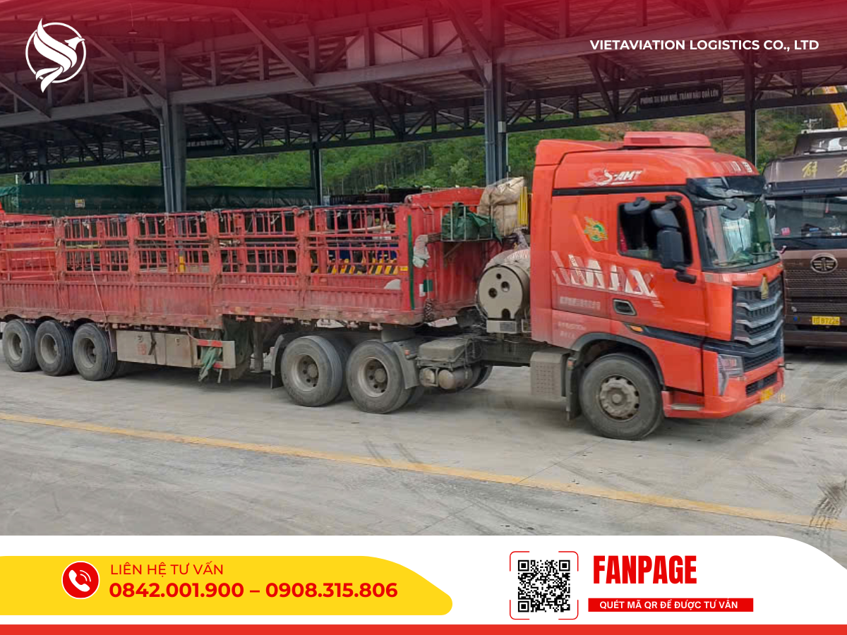 Tuyến vận tải đường bộ liên vận qua cửa khẩu Nhị Liên chuyên chở hàng cồng kềnh.