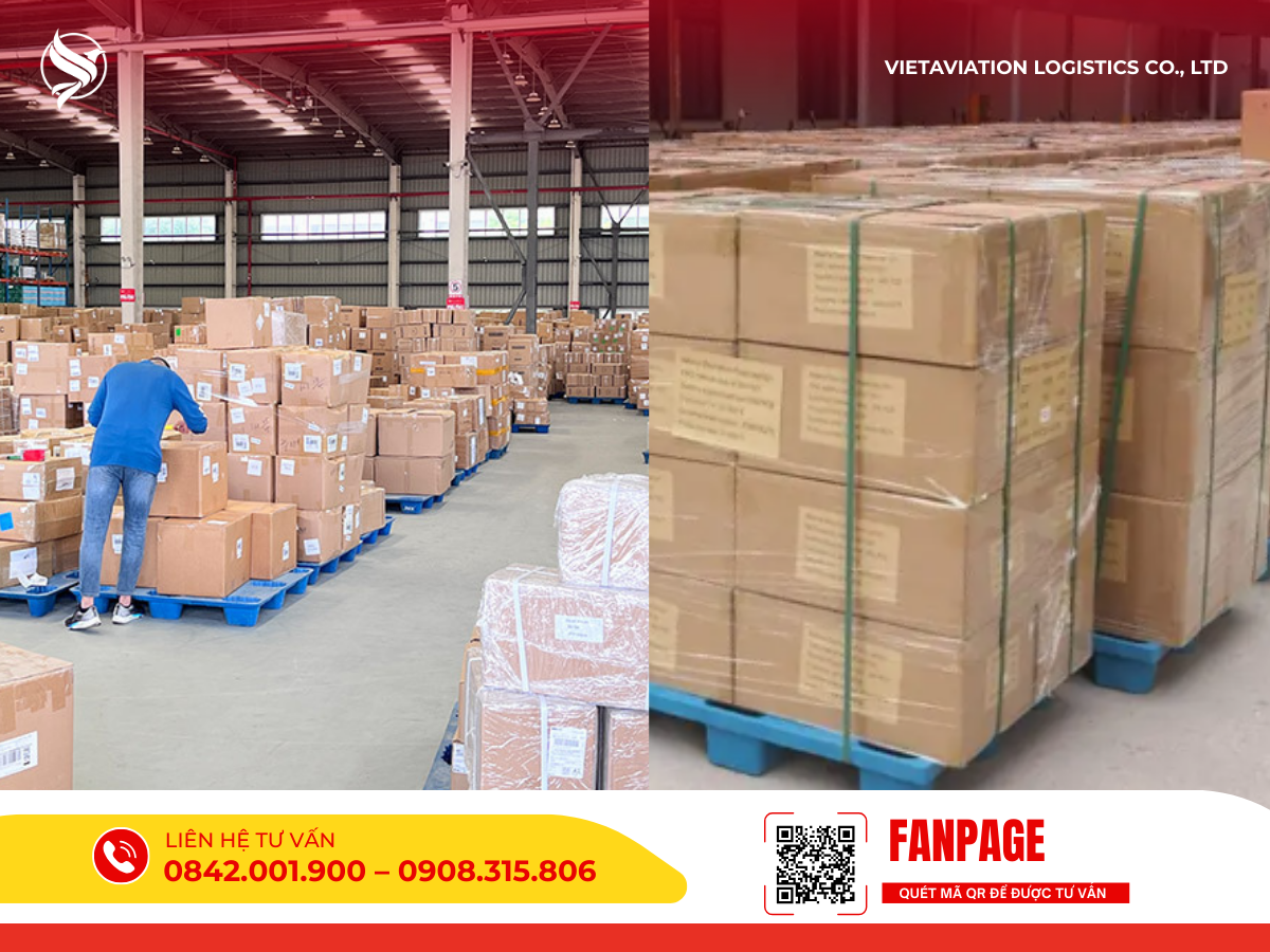 Hình ảnh không gian kho bãi quy mô lớn với nhân viên đang kiểm tra, dán tem nhãn cho các kiện hàng carton trên pallet xanh, kết hợp cùng cận cảnh một pallet hàng được đóng đai gia cố và quấn màng co trong suốt vô cùng chắc chắn.