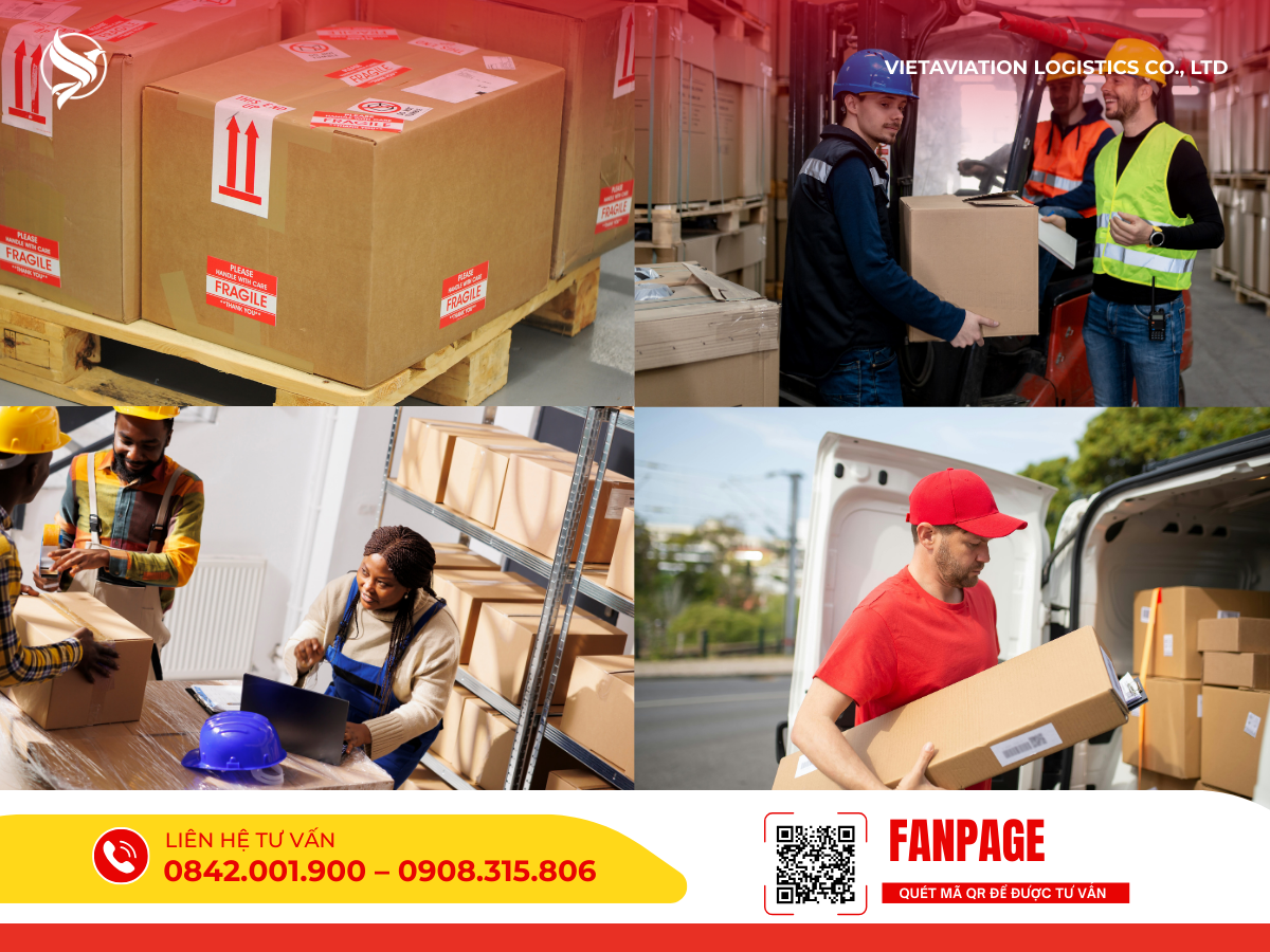 Các thùng carton dán tem đỏ Fragile xếp gọn gàng trên pallet, nhân viên kho phối hợp kiểm tra hàng hóa, vận chuyển bưu kiện bằng xe nâng và nhân viên bưu tá đang bốc dỡ thùng hàng từ xe tải giao hàng.