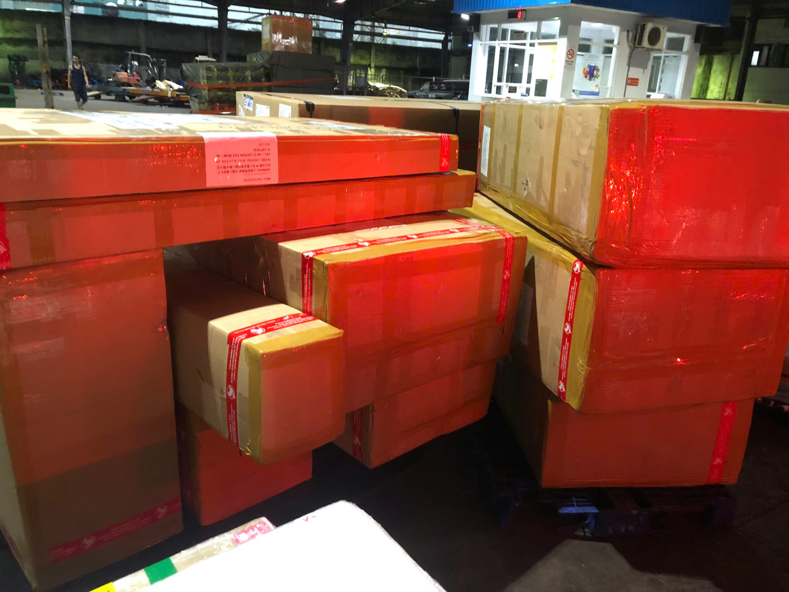 Gửi hàng hỏa tốc Sài Gòn Hà Nội