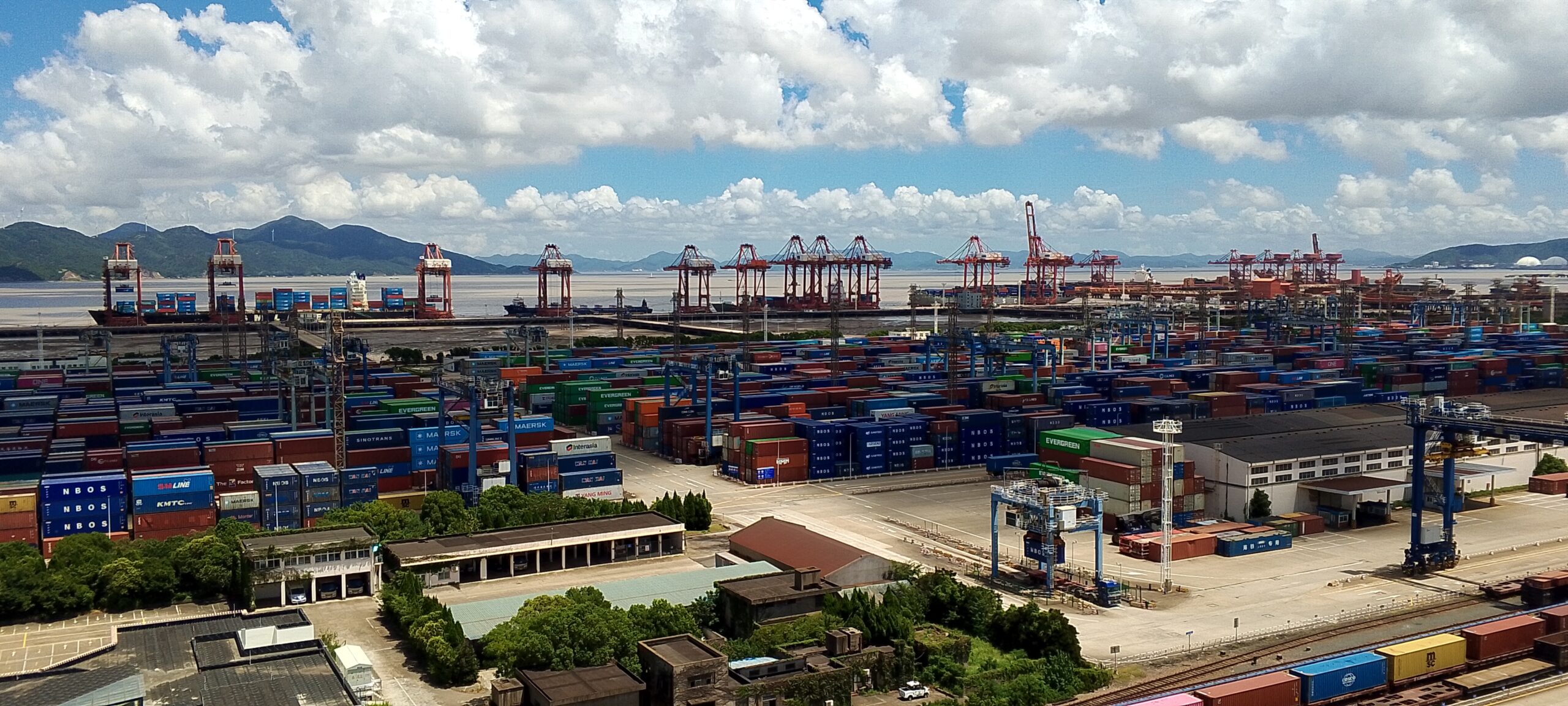 Cảng NingBo Triết Giang vận chuyển hàng nhập về Việt Nam